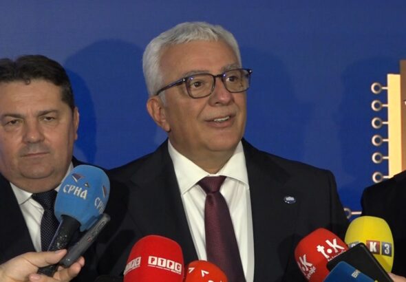 Andrija Mandić i Nenad Stevandić na skupštini Ujedinjene Srpske u Banjoj Luci