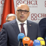 Darko Banjac, predsjednik Narodne partije Srpske (NPS), govori na konferenciji za novinare o političkoj stabilnosti Republike Srpske.