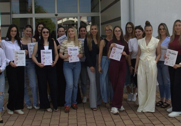 Bojana Zec i Hana Iskra na Experience masterclassu za stilizaciju trepavica u Gradišci