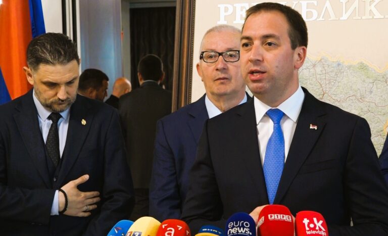 "Ministar pravde Republike Srpske Goran Selak govori na stručnoj konferenciji o pravosuđu u Banjaluci."