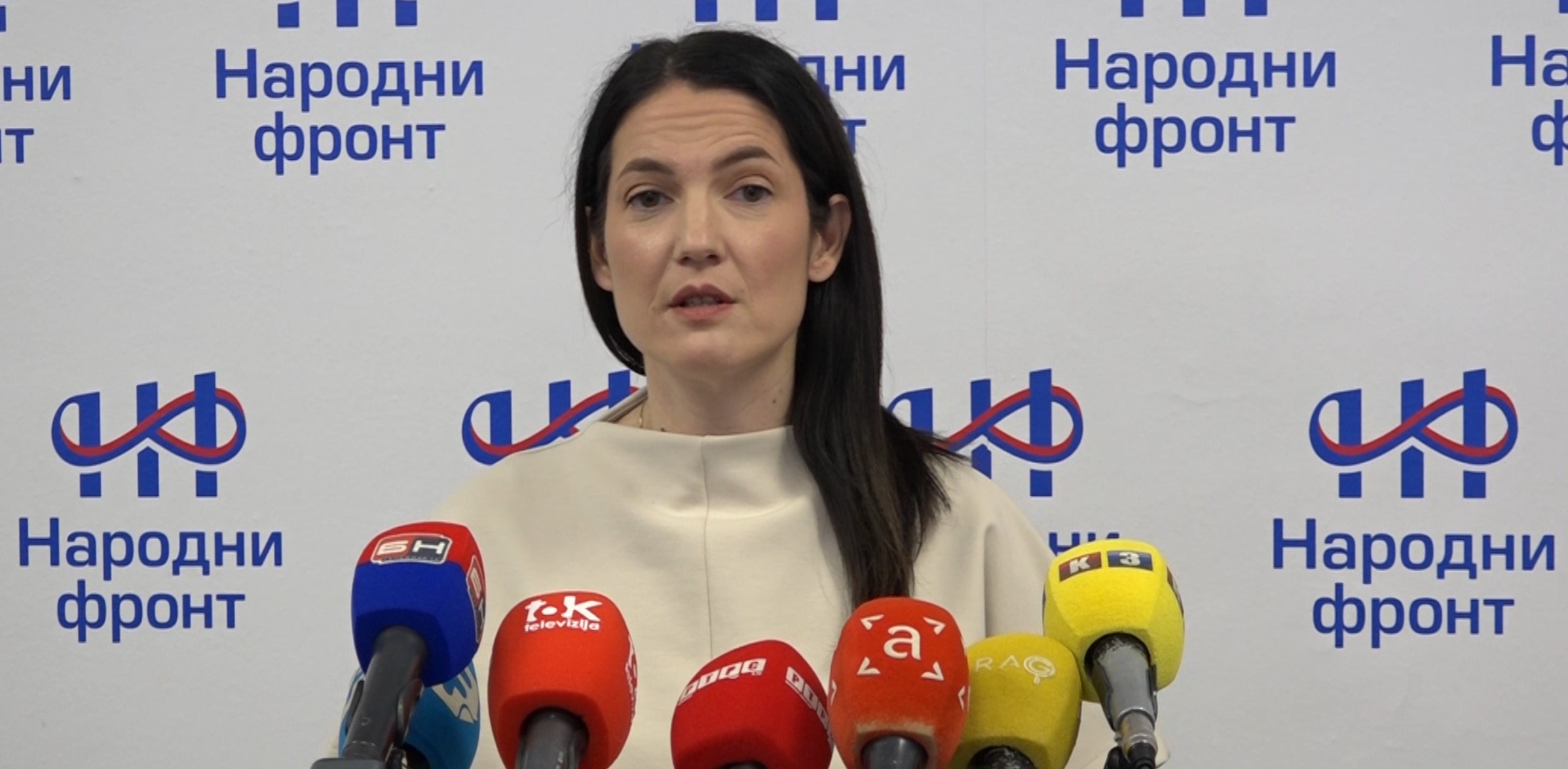 Jelena Trivić na konferenciji za novinare Narodnog fronta u Banjoj Luci.