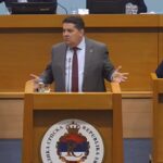Predsjednik NSRS Nenad Stevandić govori za govornicom u Narodnoj skupštini Republike Srpske.