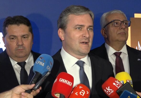 Nikola Selaković govori na kongresu Ujedinjene Srpske u Banjoj Luci