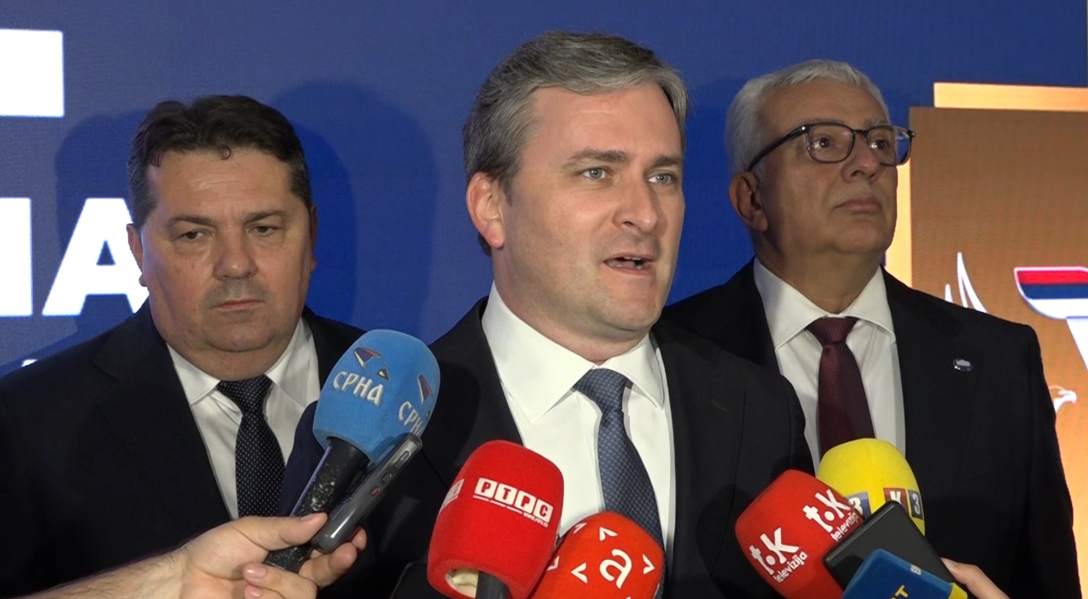 Nikola Selaković govori na kongresu Ujedinjene Srpske u Banjoj Luci
