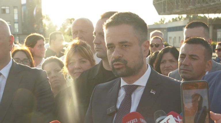 Ministar Srđan Amidžić daje izjavu medijima na novom graničnom prelazu