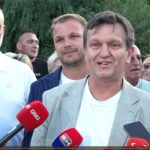 Branko Blanuša govori na otvaranju novog šetališta na obali rijeke Vrbas u Banjaluci