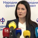 Jelena Trivić govori na konferenciji za medije o dugu i ekonomiji Republike Srpske