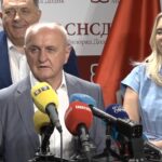 Petar Đokić, predsjednik Socijalističke partije, govori na konferenciji za medije nakon potpisivanja koalicionog sporazuma u Banjoj Luci.
