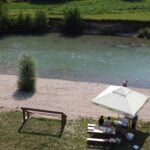 Manifestacija Ribnik Chill i Grill na novouređenoj ribničkoj plaži u naselju Previla na rijeci Sani.