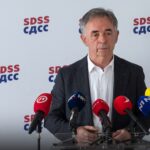 Milorad Pupovac govori na konferenciji za medije o požarima u Dalmaciji.