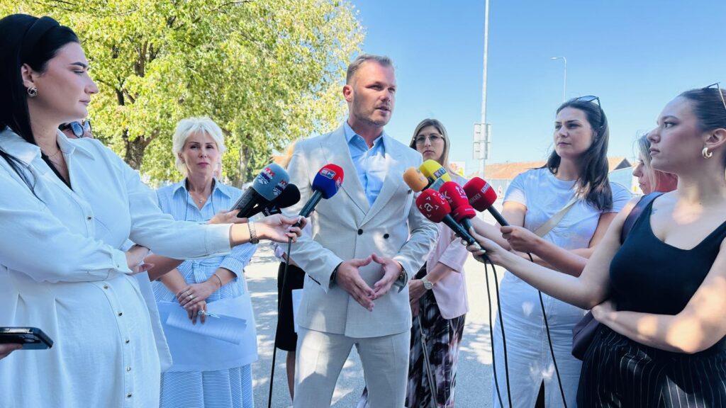 Draško Stanivuković obilazi radove na izgradnji spomenika knezu Lazaru u Banjoj Luci