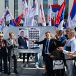 Dr Vlado Đajić drži govor na otvaranju predizborne kampanje stranke Volja naroda Srpske