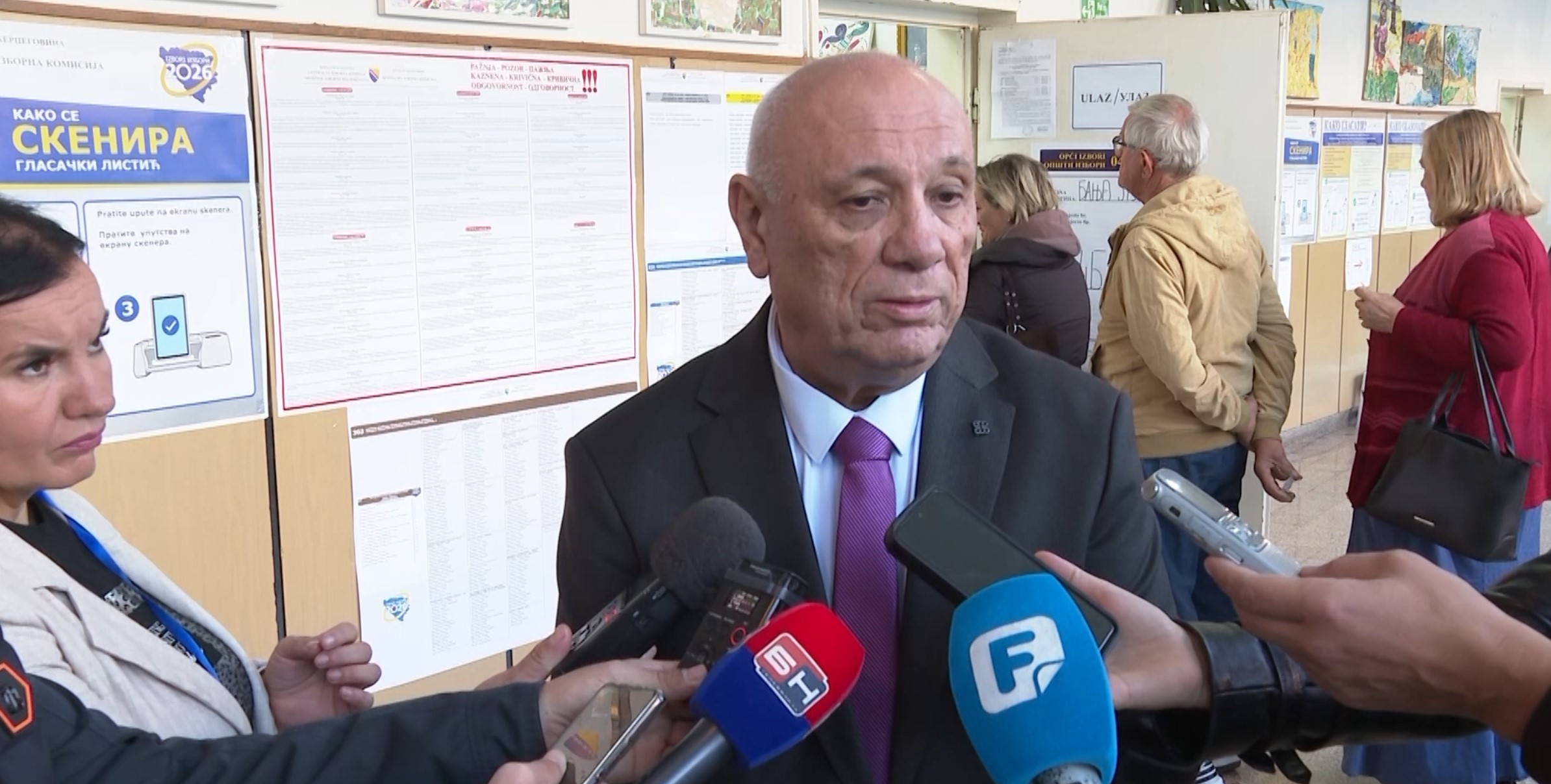 Jovo Kalaba iz Centralne izborne komisije daje izjavu o novim tehnologijama i skeniranju listića na izborima.