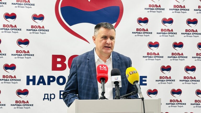 Dr Vlado Đajić na konferenciji za medije povodom Svjetskog dana borbe protiv moždanog udara